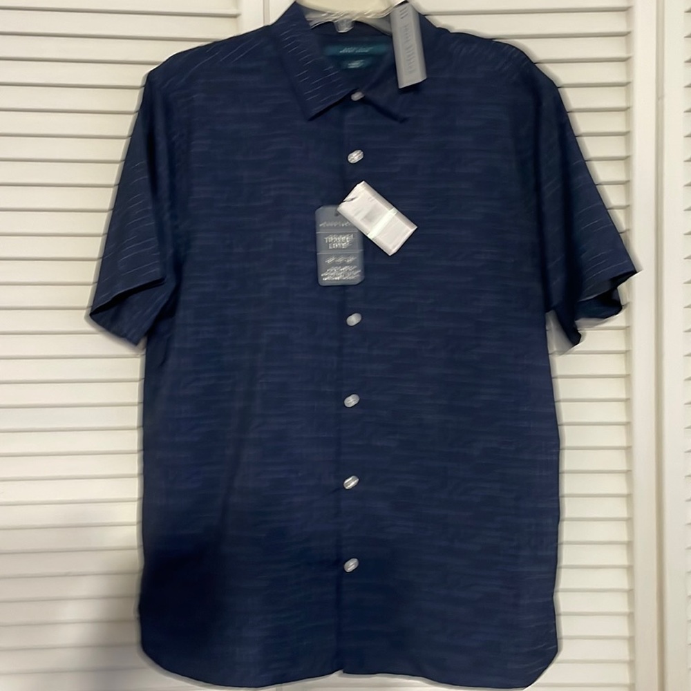 Brand new with tags. Perry Ellis short sleeve shirt